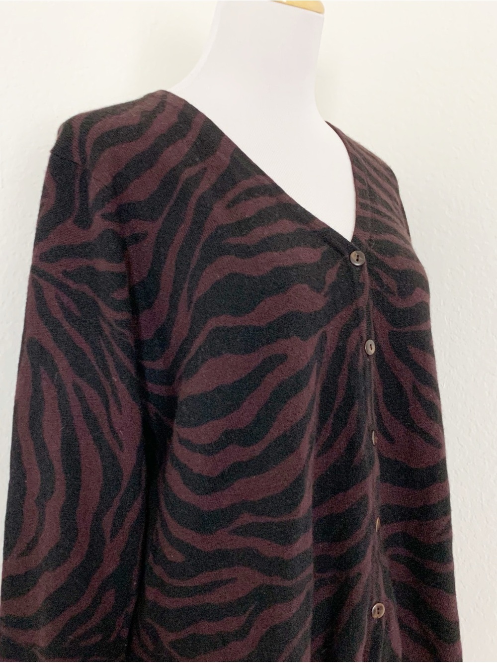 NWT Nina Leonard Vtg Wool Angora Animal Print Cardigan Sweater Women’s L Brown - Picture 9 of 13